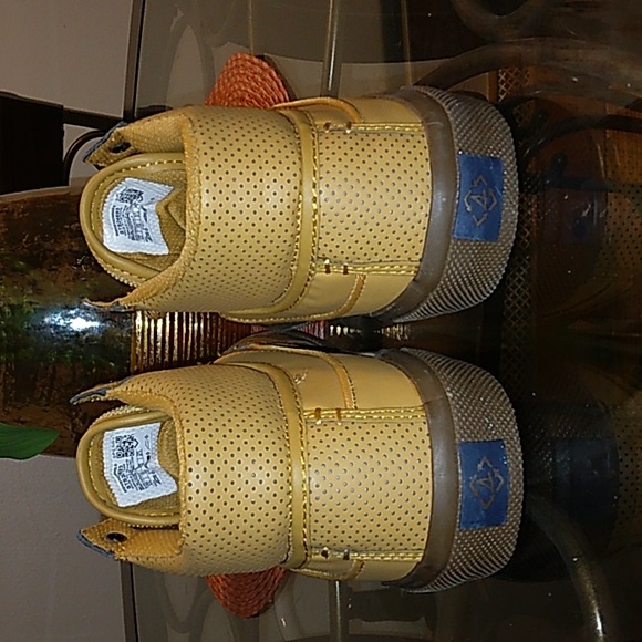 Sperry Vegan Leather Shoes - Picture 4 of 5